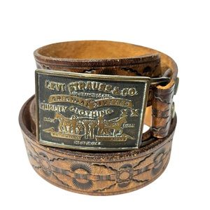Levi’s VINTAGE Brass Belt Buckle With Tooled Leather Belt Made In USA 70’s